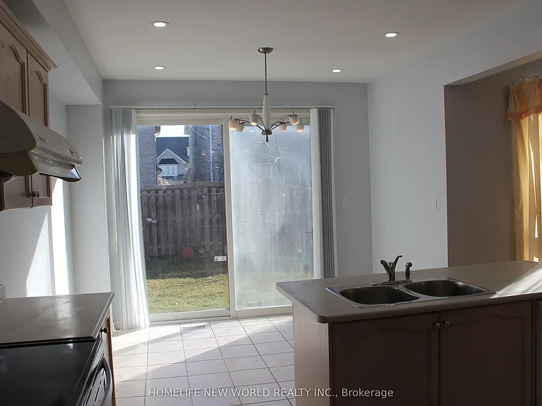 31 Barkwood Holw — Photo 9