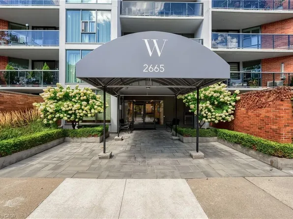 2665 Windwood Dr #303, Mississauga, ON L5N 2P2