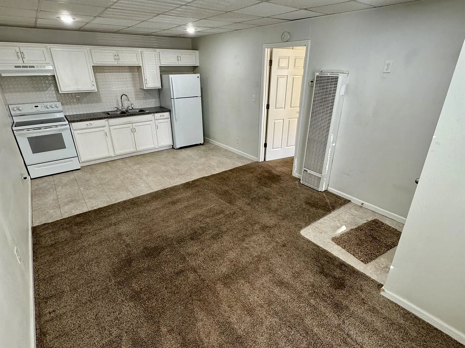 617 East 4th Street - 3 — Photo 2