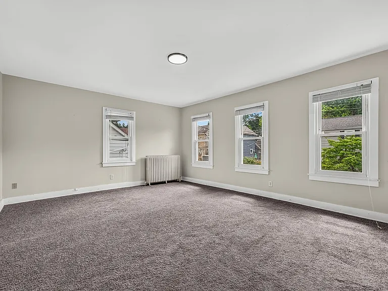 40 Brunswick Ave #2 — Photo 4