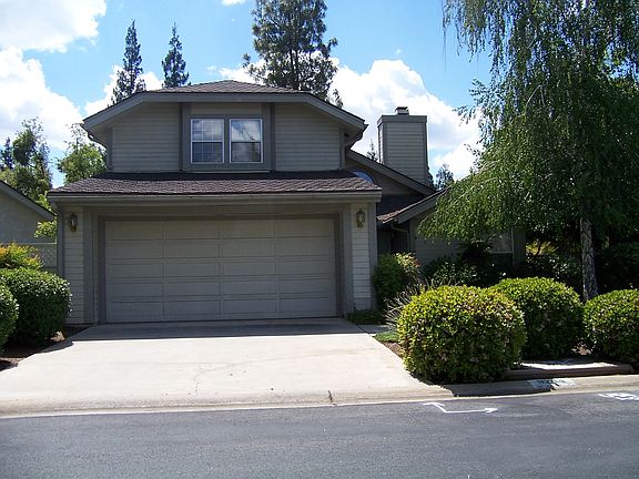 3rd image of 9204 N Stoneridge Ln