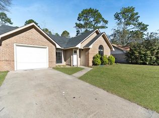 828 Ridgewood Way, Hinesville, GA 31313
