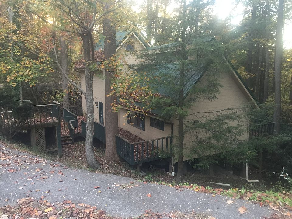 1st image of 707 Laurel Ln SE