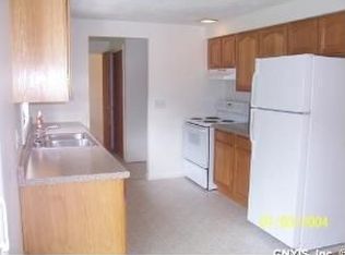 1815 Cold Springs Rd, Liverpool, NY 13090