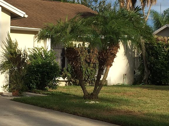5th image of 2725 Woodsmill Dr
