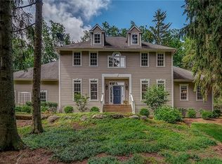 4561 Spruce Ridge Dr, Manlius, NY 13104