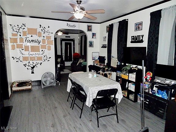 5th image of 2301 Meyer Ave