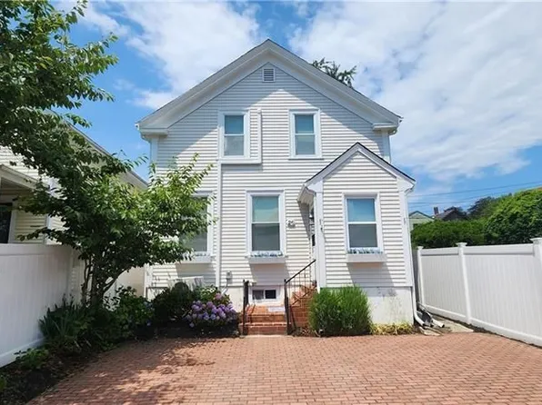 26 Carey St, Newport, RI 02840