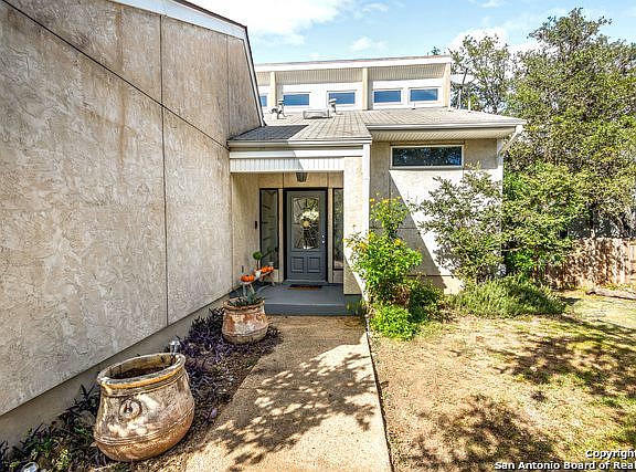 3rd image of 1831 Deer Mountain St