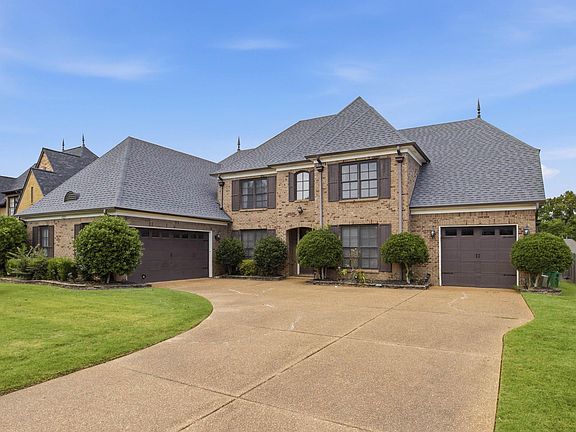 2nd image of 12210 Dunsmuir Ln