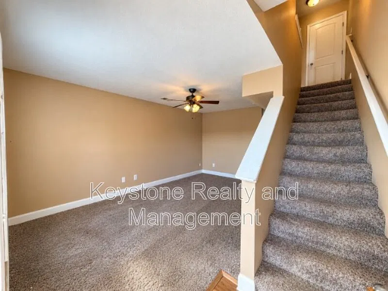 2296 McCormick Ln — Photo 2