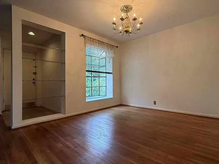 2829 Timmons Ln #176 — Photo 11