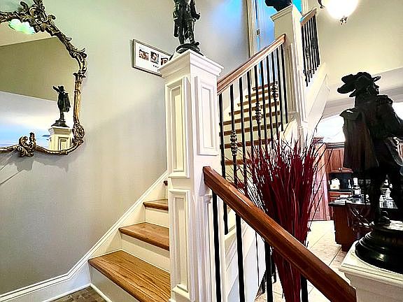 2nd image of 6547 Waterford Pl