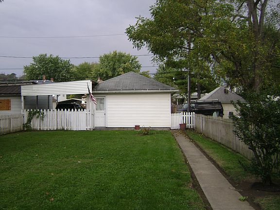 4th image of 252 S Hickory St