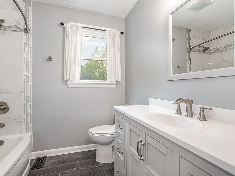 9 W Highland Ave — Photo 19