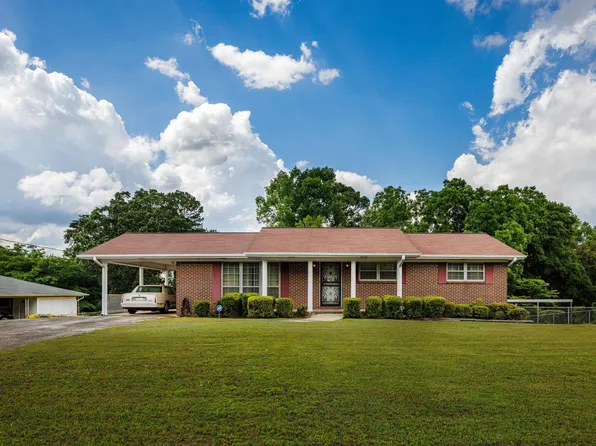 3003 Crestlane Dr, Adamsville, AL 35005