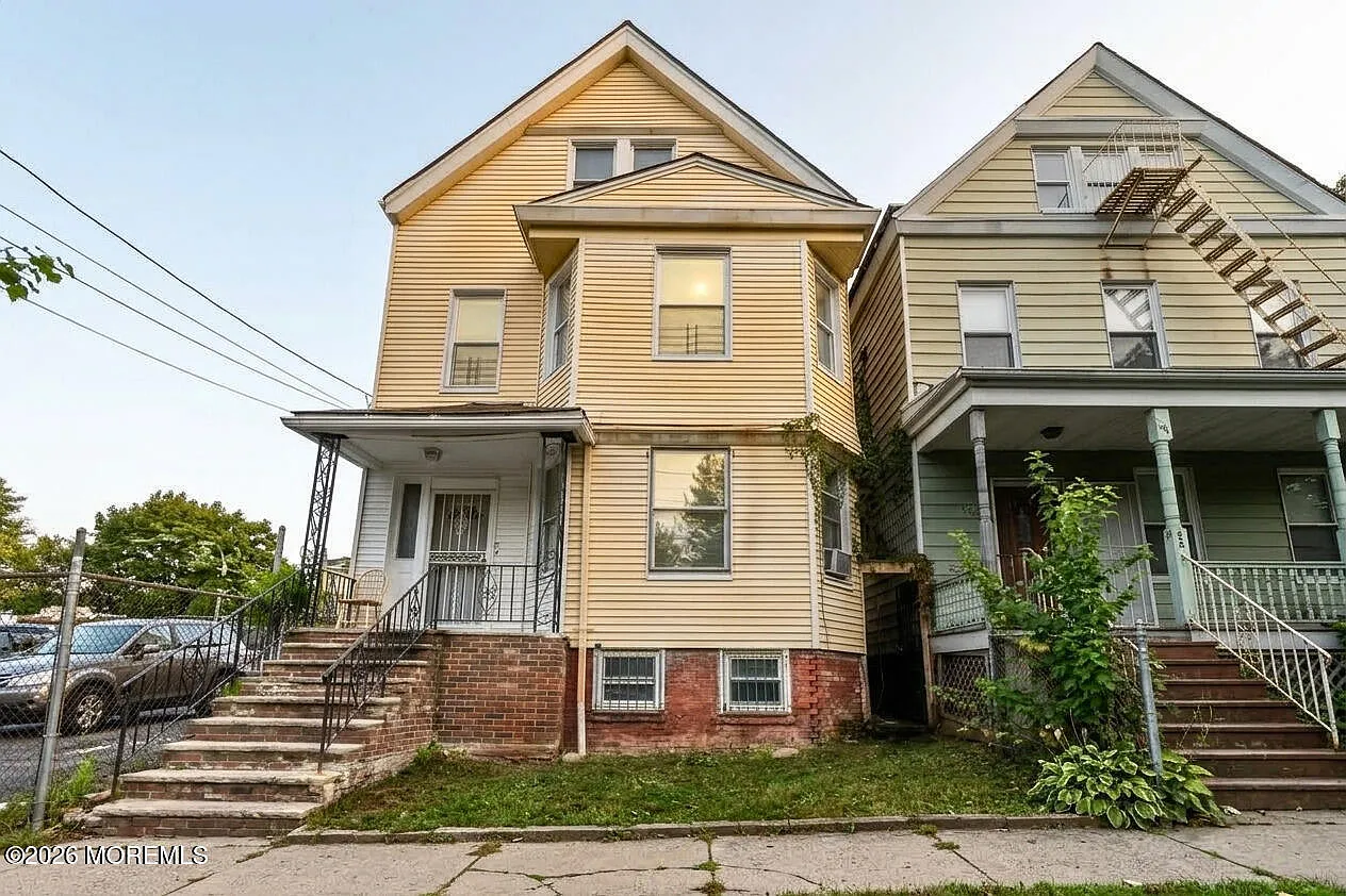 148 Fairmount Ave — Photo 2