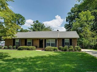 4033 Woodgreen Trl, Charlotte, NC 28205