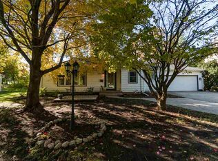 2903 Cedar Heights Dr, Cedar Falls, IA 50613