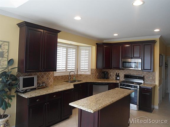 3rd image of 18538 Palmer Dr