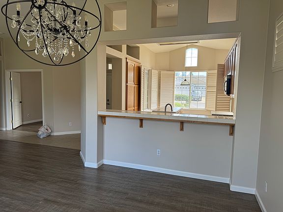 5th image of 2591 Frontier Ln