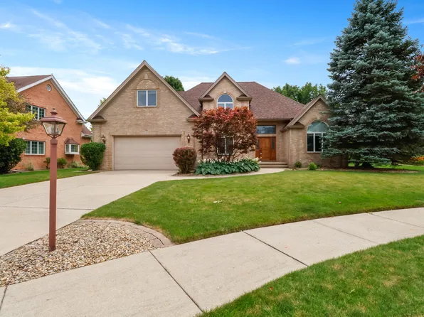 1622 Santa Ana Ct, Munster, IN 46321