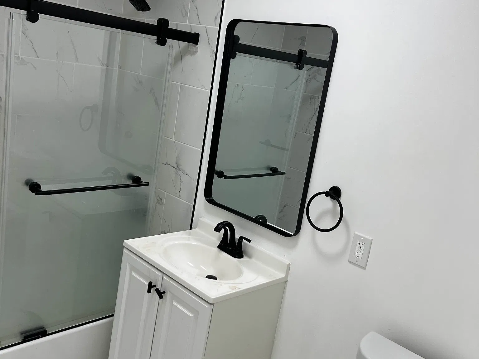 Studio, 450 sqft, $1,850 — Photo 2
