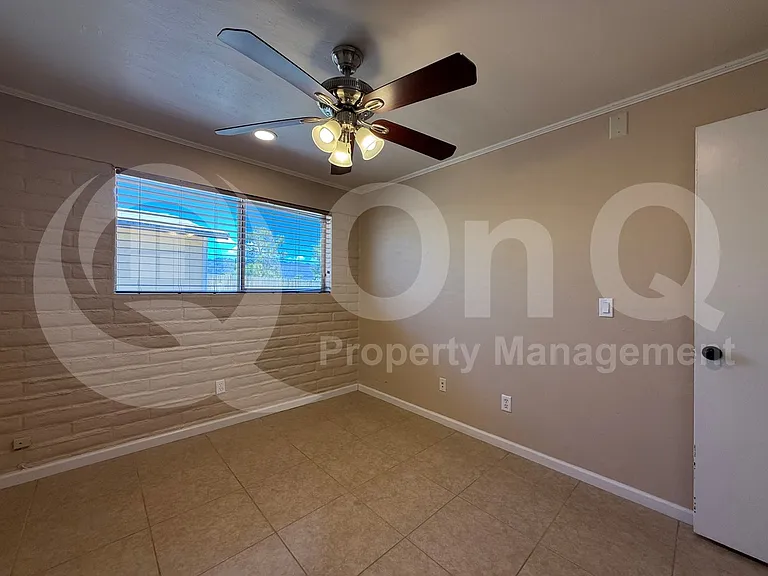 8601 E Calle Bolivar — Photo 26