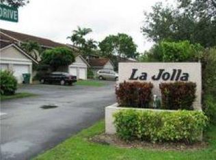 9115 SW 113 Place Cir W, Miami, FL 33176