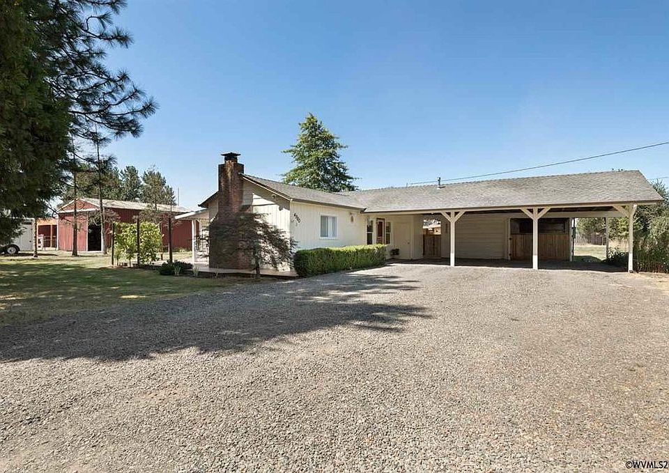 1st image of 4980 SE Gagnon St