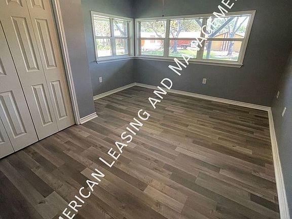 3rd image of 6513 Garnet Ave