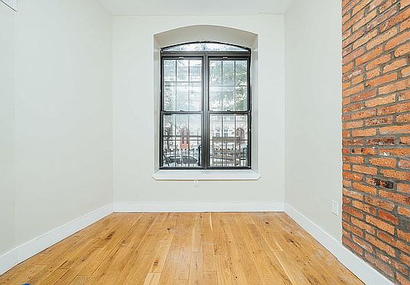 3rd image of 1512 De Kalb Ave #1F