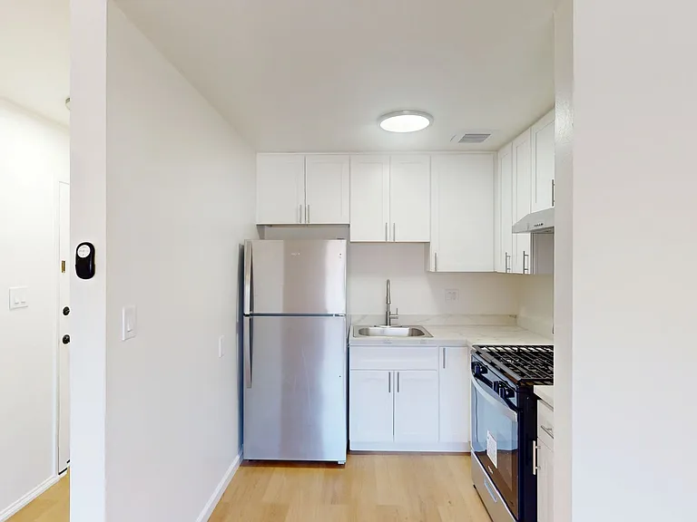 1520 Castro St — Photo 19
