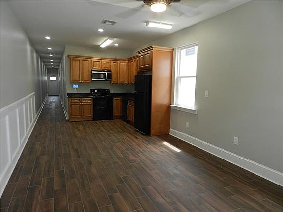 3rd image of 2229 Mandeville St #A