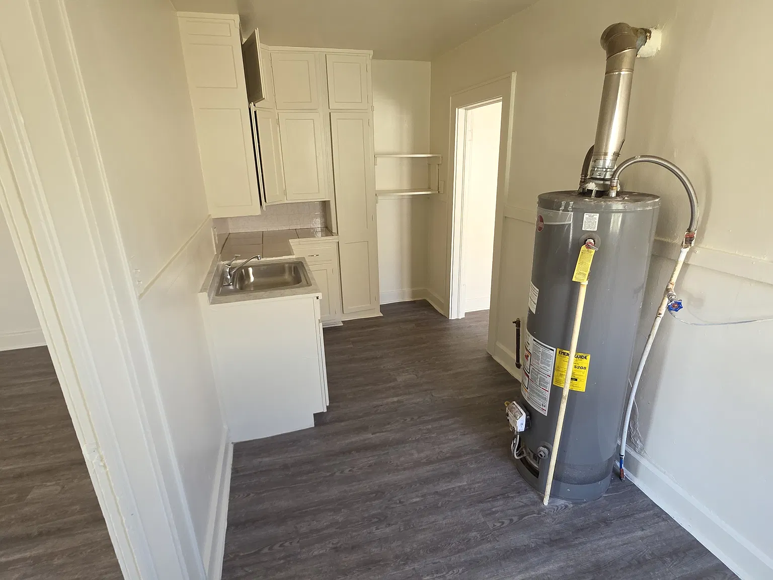 2 bed, $700 — Photo 4