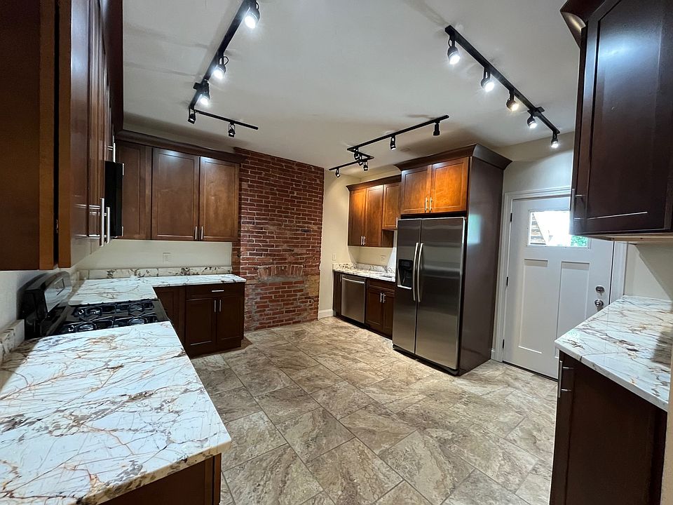 1st image of 6811 Thomas Blvd #2