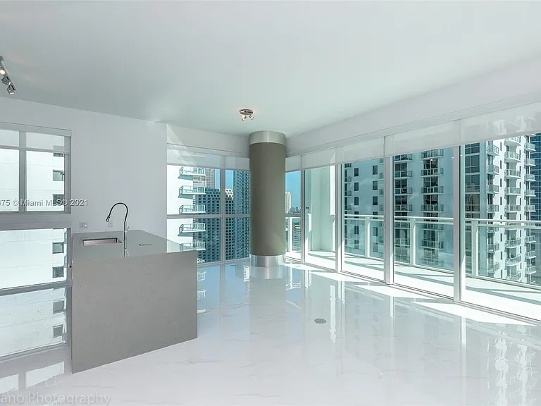 Brickell Ave — Photo 8