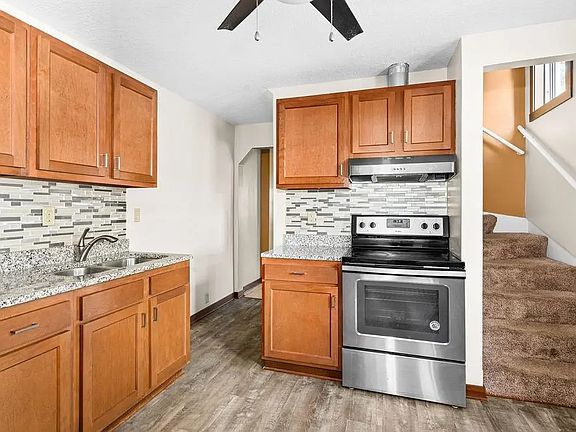 5th image of 412-414 W House St