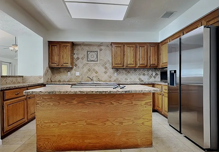 8614 Lake Crystal Dr — Photo 5