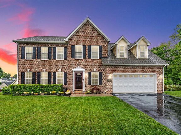 2nd image of 1585 Diana Dr