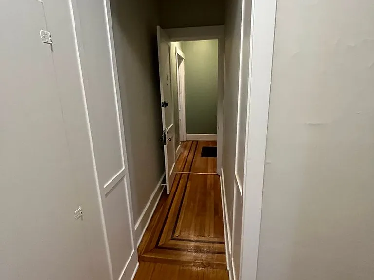 410 — Photo 3