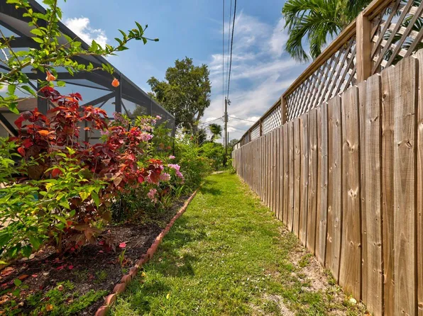 2444 SE Blackhorse Street, Port St Lucie, FL 34984