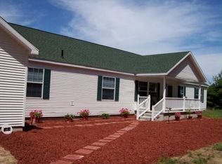 3064 W Fox Farm Rd, Manistee, MI 49660