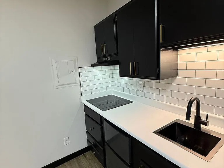 Belmont Flats — Photo 9