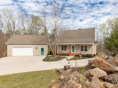 1890 Davis Cir, Clover, SC, 29710