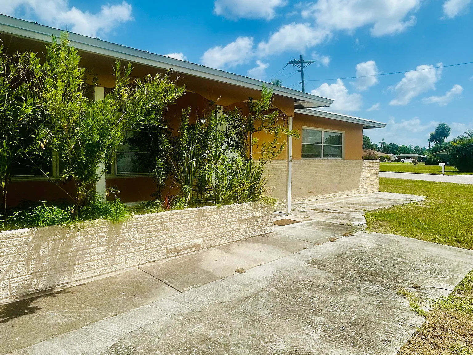 Single Family Home Available Now! — Photo 3