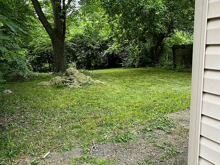 1319 Kingsley Ave — Photo 6