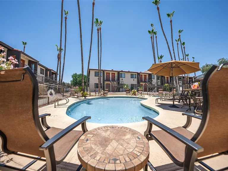 Scottsdale Park Suites — Photo 11