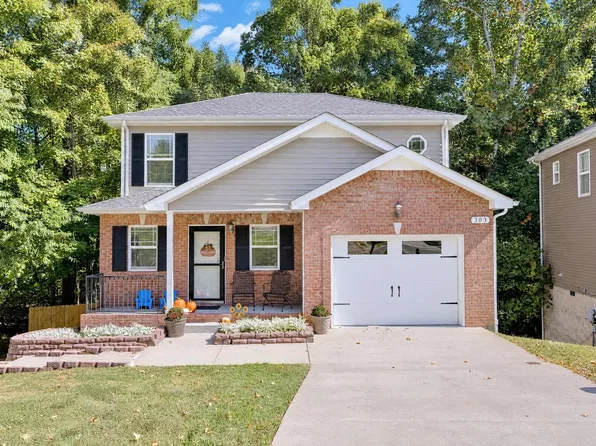 303 David Dr, Clarksville, TN 37040