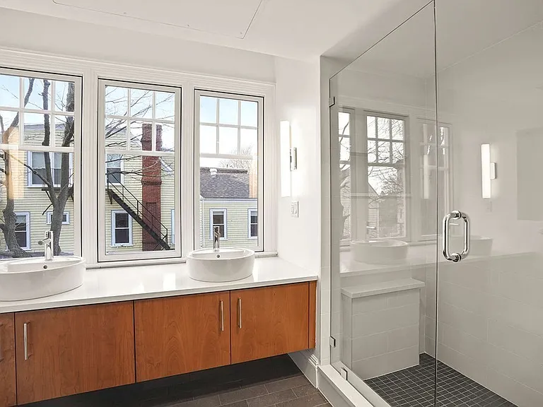 165 Winthrop Rd #D — Photo 24